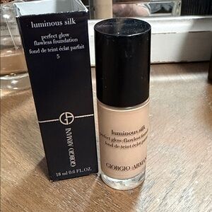 Giorgio Armani Luminous Silk Foundation - Perfect Glow
